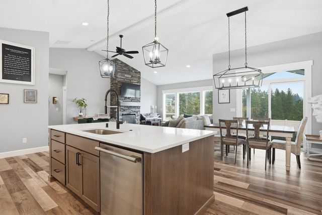 5124 N Scenic Ln, Spokane, WA 99212
