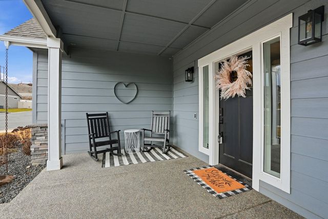 5124 N Scenic Ln, Spokane, WA 99212