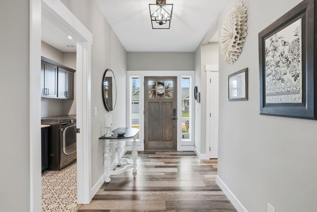 5124 N Scenic Ln, Spokane, WA 99212