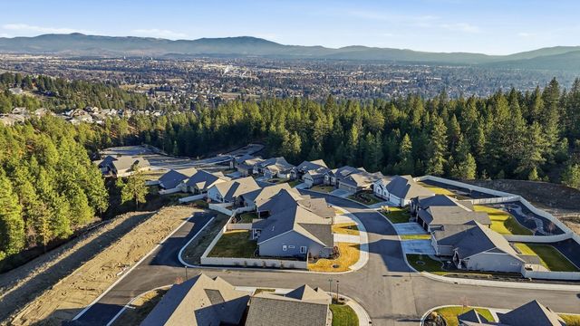 5124 N Scenic Ln, Spokane, WA 99212