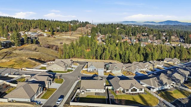 5124 N Scenic Ln, Spokane, WA 99212