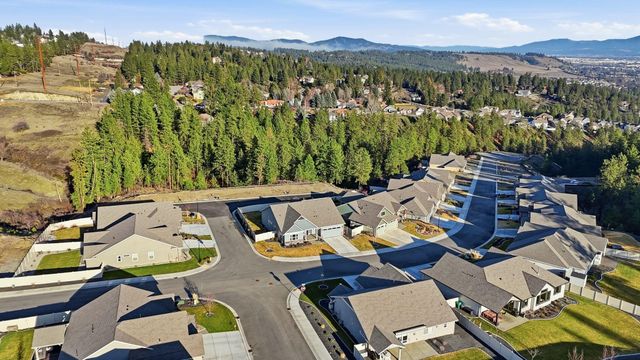 5124 N Scenic Ln, Spokane, WA 99212