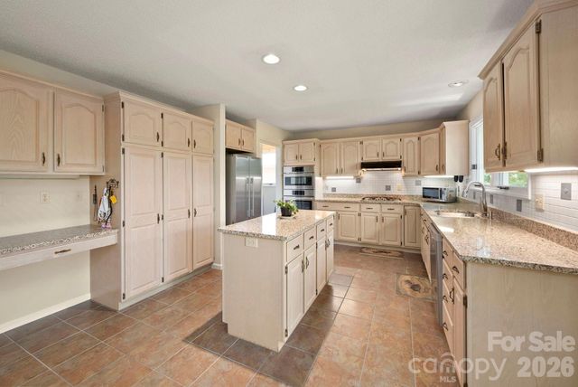 129 FOREST VIEW Drive, Flat Rock, NC 28731