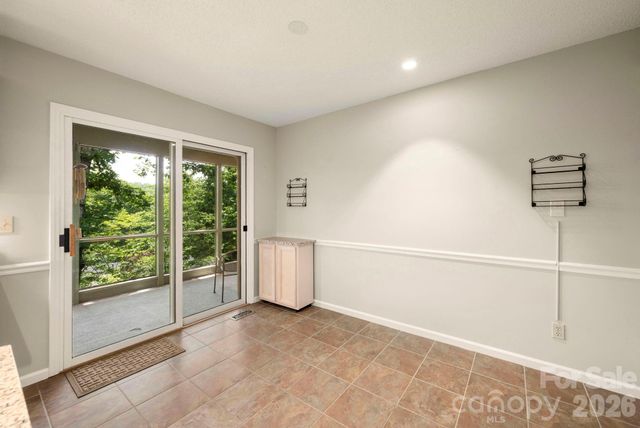 129 FOREST VIEW Drive, Flat Rock, NC 28731