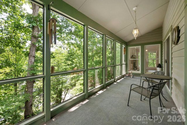 129 FOREST VIEW Drive, Flat Rock, NC 28731
