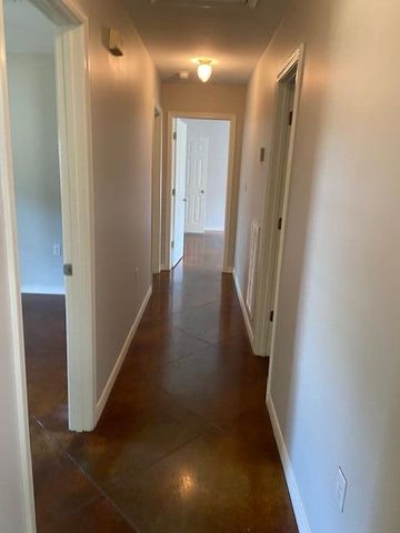 98 Parkwood Dr., Hattiesburg, MS 39402