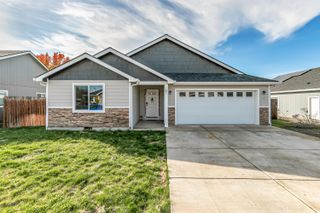 7843 Cadence Lane, White City, OR 97503