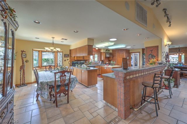 8020 La Cienega Street, Las Vegas, NV 89123