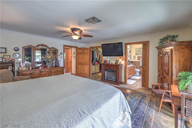 8020 La Cienega Street, Las Vegas, NV 89123