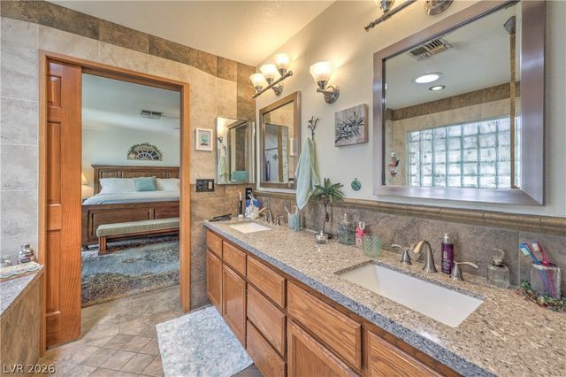 8020 La Cienega Street, Las Vegas, NV 89123