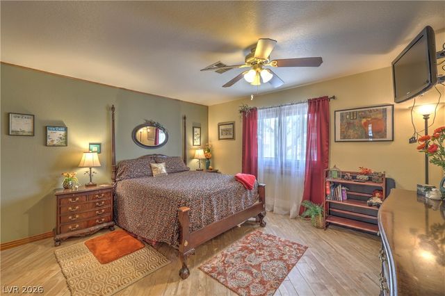 8020 La Cienega Street, Las Vegas, NV 89123