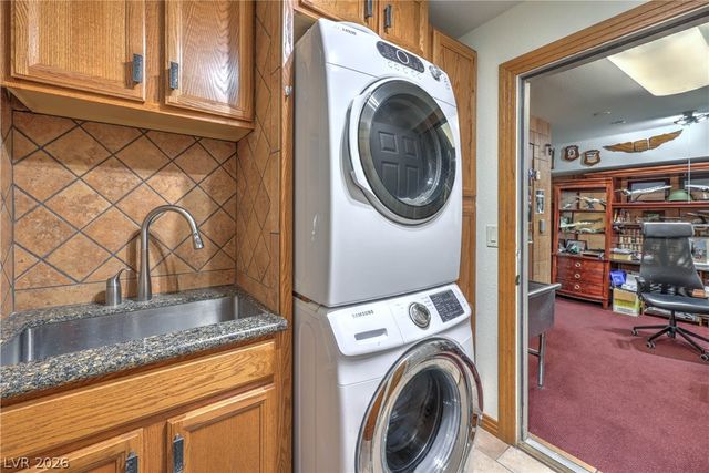 8020 La Cienega Street, Las Vegas, NV 89123