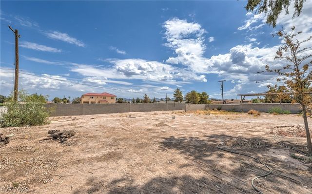 8020 La Cienega Street, Las Vegas, NV 89123