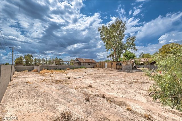 8020 La Cienega Street, Las Vegas, NV 89123