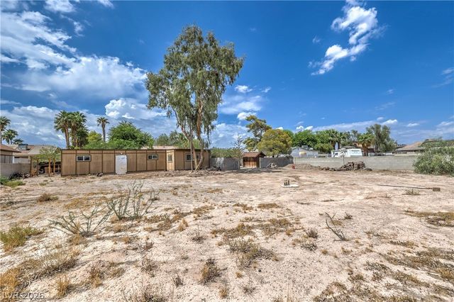 8020 La Cienega Street, Las Vegas, NV 89123