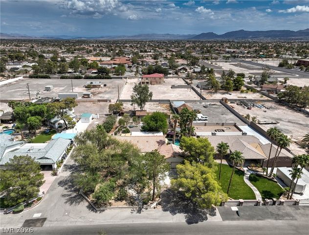 8020 La Cienega Street, Las Vegas, NV 89123