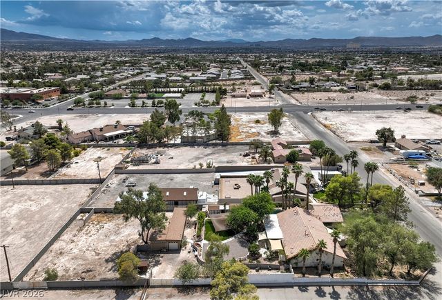 8020 La Cienega Street, Las Vegas, NV 89123