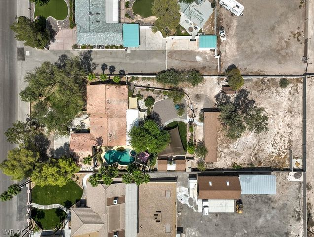 8020 La Cienega Street, Las Vegas, NV 89123