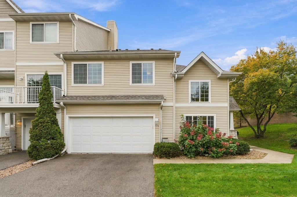 556 Willoughby Way W, Minnetonka, MN 55305 — exterior