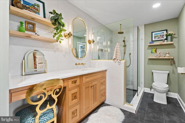 8 ACADEMY CT, Pennington, NJ 08534