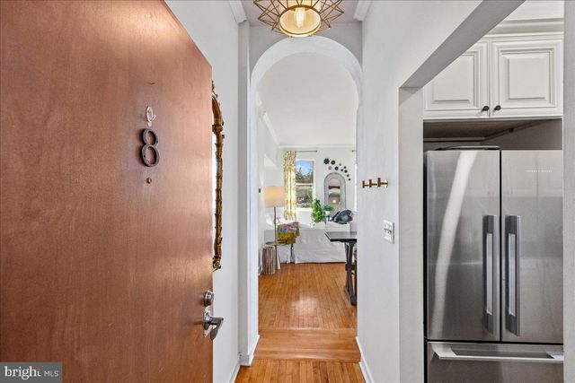 8 ACADEMY CT, Pennington, NJ 08534