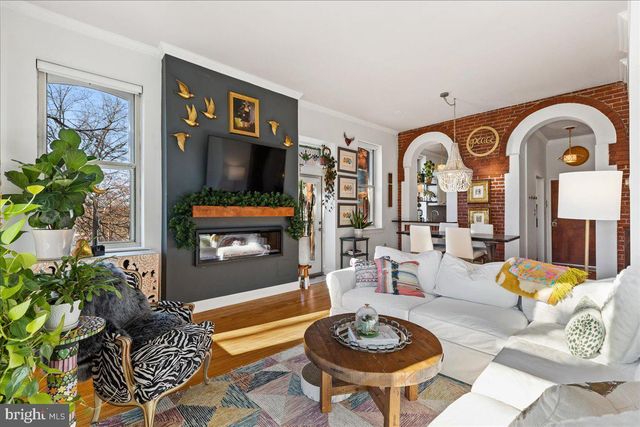 8 ACADEMY CT, Pennington, NJ 08534