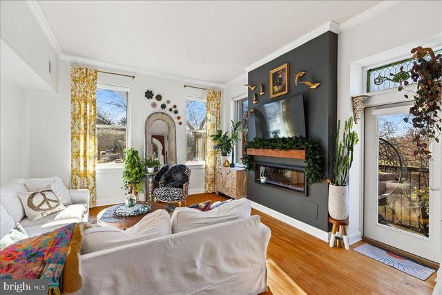 8 ACADEMY CT, Pennington, NJ 08534