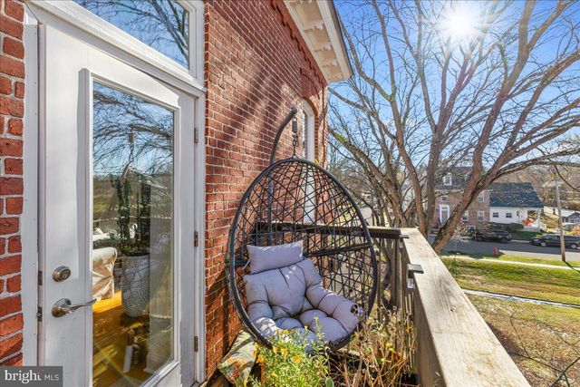 8 ACADEMY CT, Pennington, NJ 08534