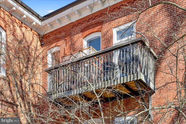 8 ACADEMY CT, Pennington, NJ 08534