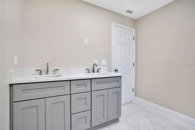 1544 N HIGHLAND STREET, Mount Dora, FL 32757