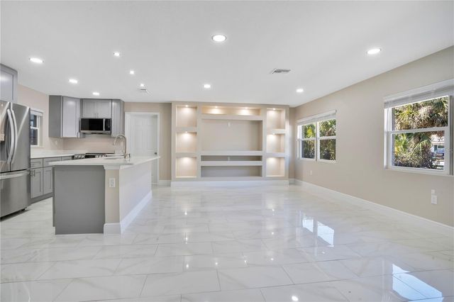 1544 N HIGHLAND STREET, Mount Dora, FL 32757