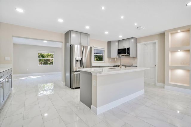 1544 N HIGHLAND STREET, Mount Dora, FL 32757