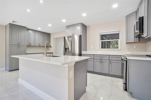 1544 N HIGHLAND STREET, Mount Dora, FL 32757