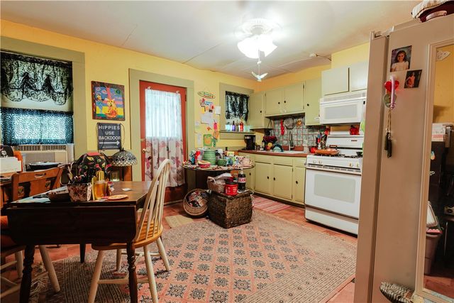 517 Terrace Dr, Harmar, PA 15238