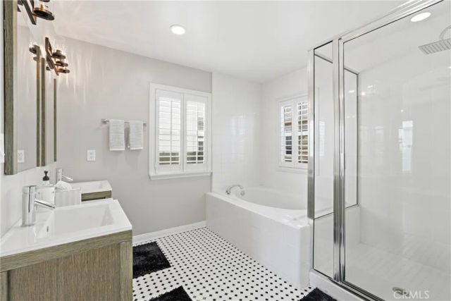 1800 S Pacific Coast 60, Redondo Beach, CA 90277
