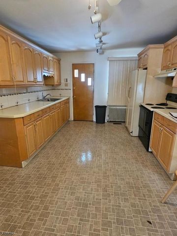 1924 Caroline Ave, Linden City, NJ 07036