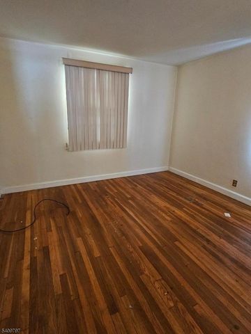 1924 Caroline Ave, Linden City, NJ 07036