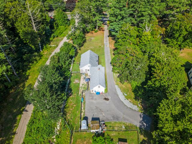 8 S Main St, Carver, MA 02330