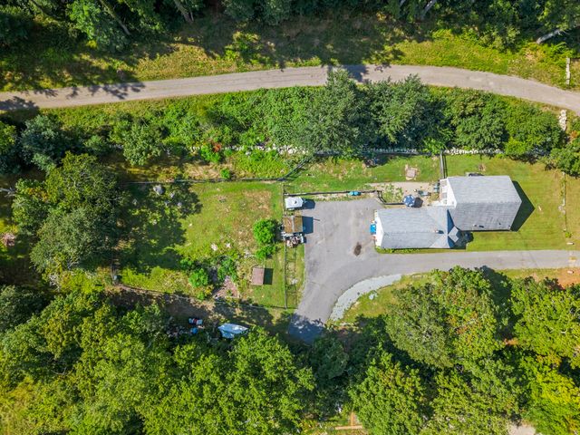 8 S Main St, Carver, MA 02330