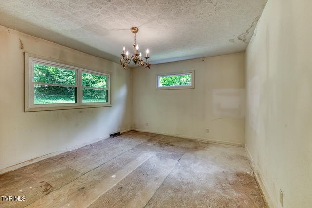 5 Bingham Court, Johnson City, TN 37604