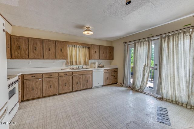 5 Bingham Court, Johnson City, TN 37604