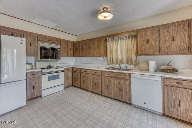 5 Bingham Court, Johnson City, TN 37604