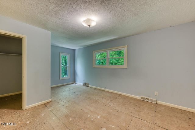 5 Bingham Court, Johnson City, TN 37604