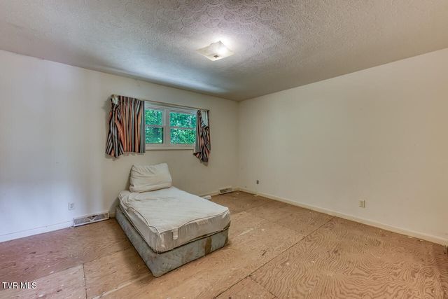 5 Bingham Court, Johnson City, TN 37604