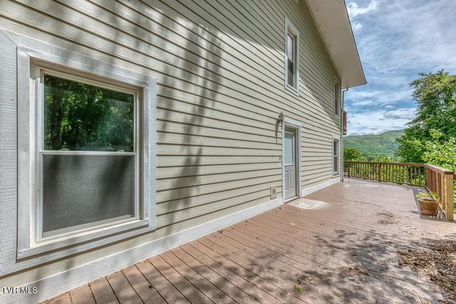 5 Bingham Court, Johnson City, TN 37604