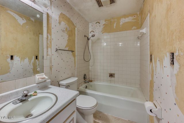 5 Bingham Court, Johnson City, TN 37604