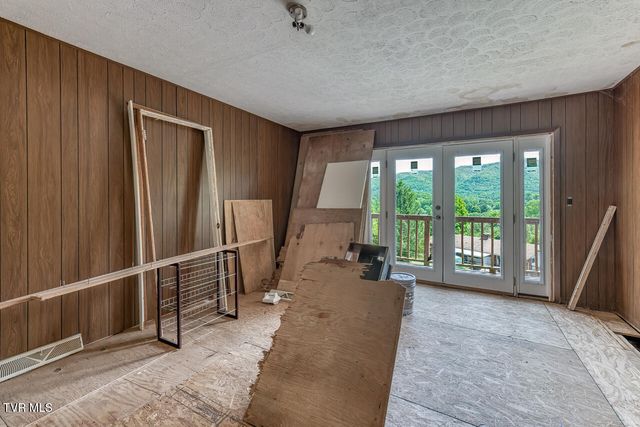 5 Bingham Court, Johnson City, TN 37604