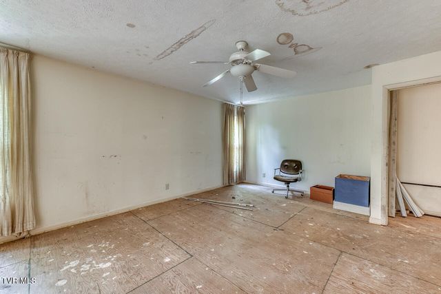 5 Bingham Court, Johnson City, TN 37604