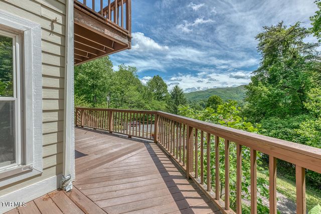 5 Bingham Court, Johnson City, TN 37604