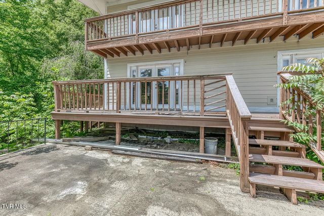 5 Bingham Court, Johnson City, TN 37604